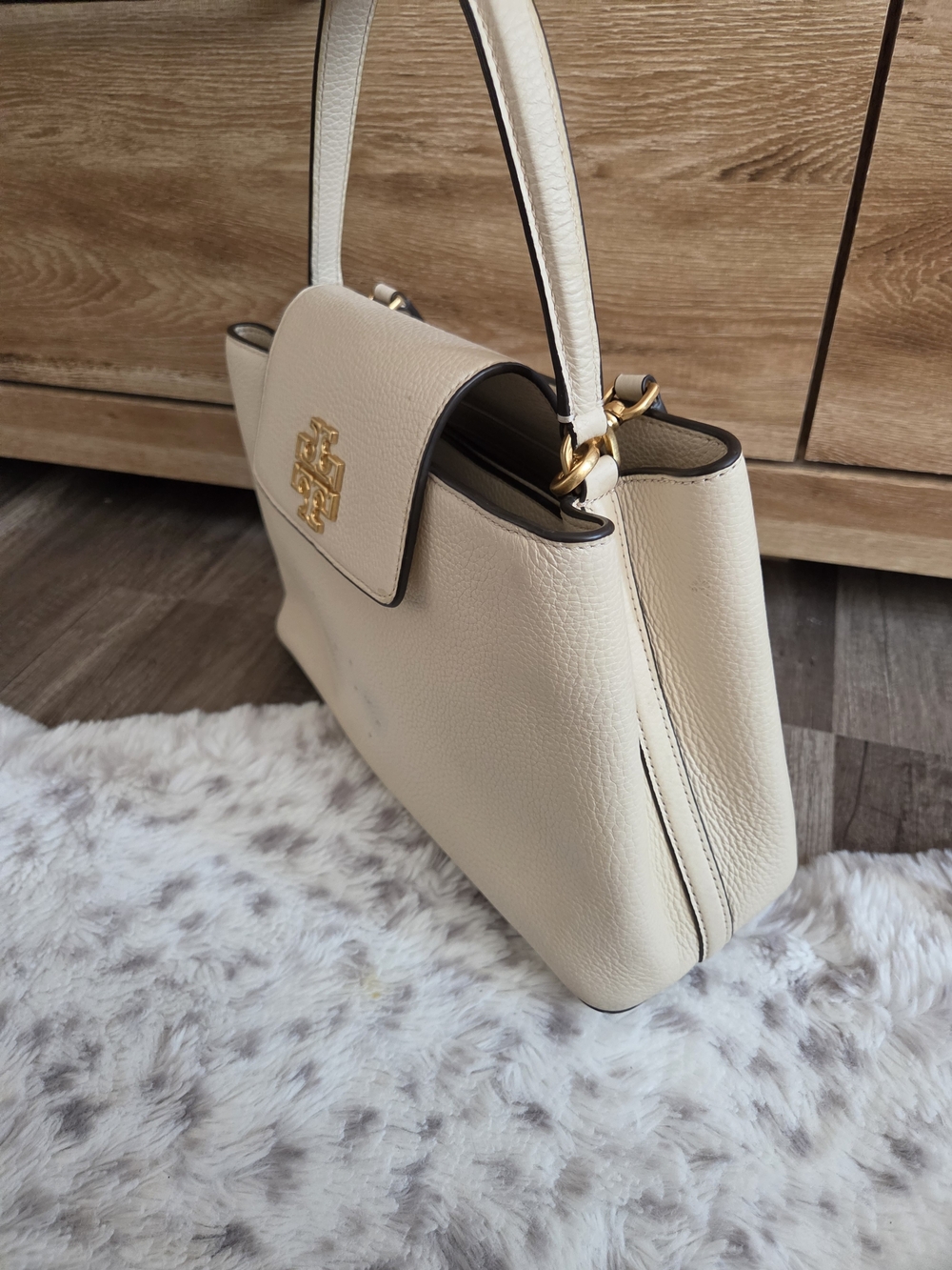 Tory Burch Cream Pebbled Leather Top-Handle Satchel with Gold Logo - Picture 7 of 11